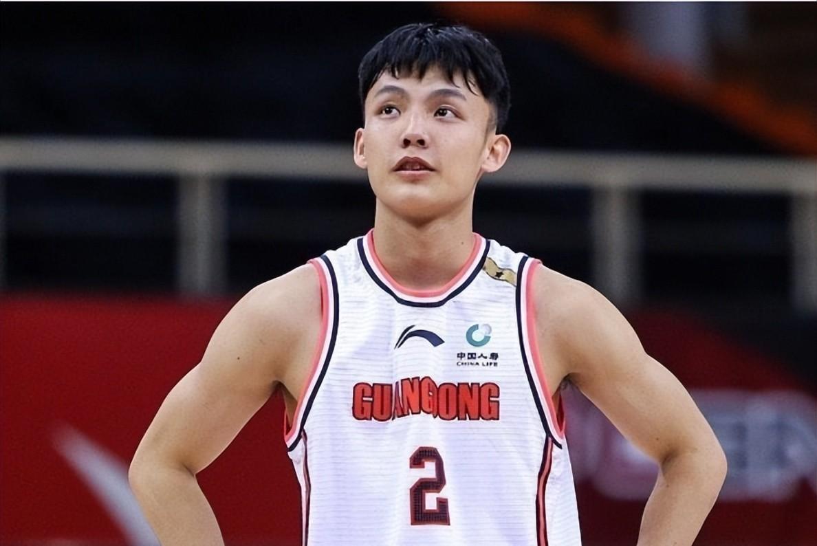 林崴31分同曦不敌广东李弘权26分上海胜四川的简单介绍