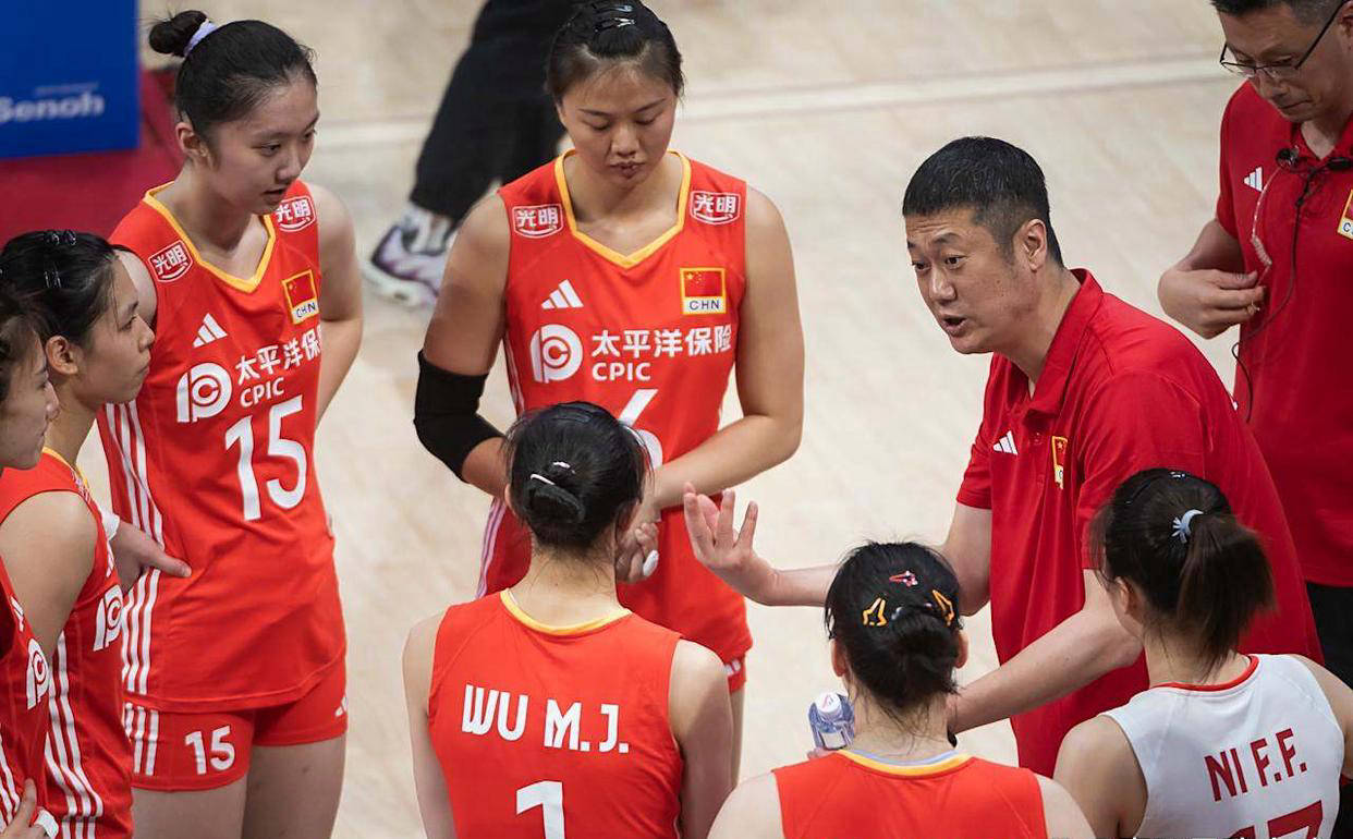 关于惊天大逆转！世联赛-中国女排3-2美国队的信息